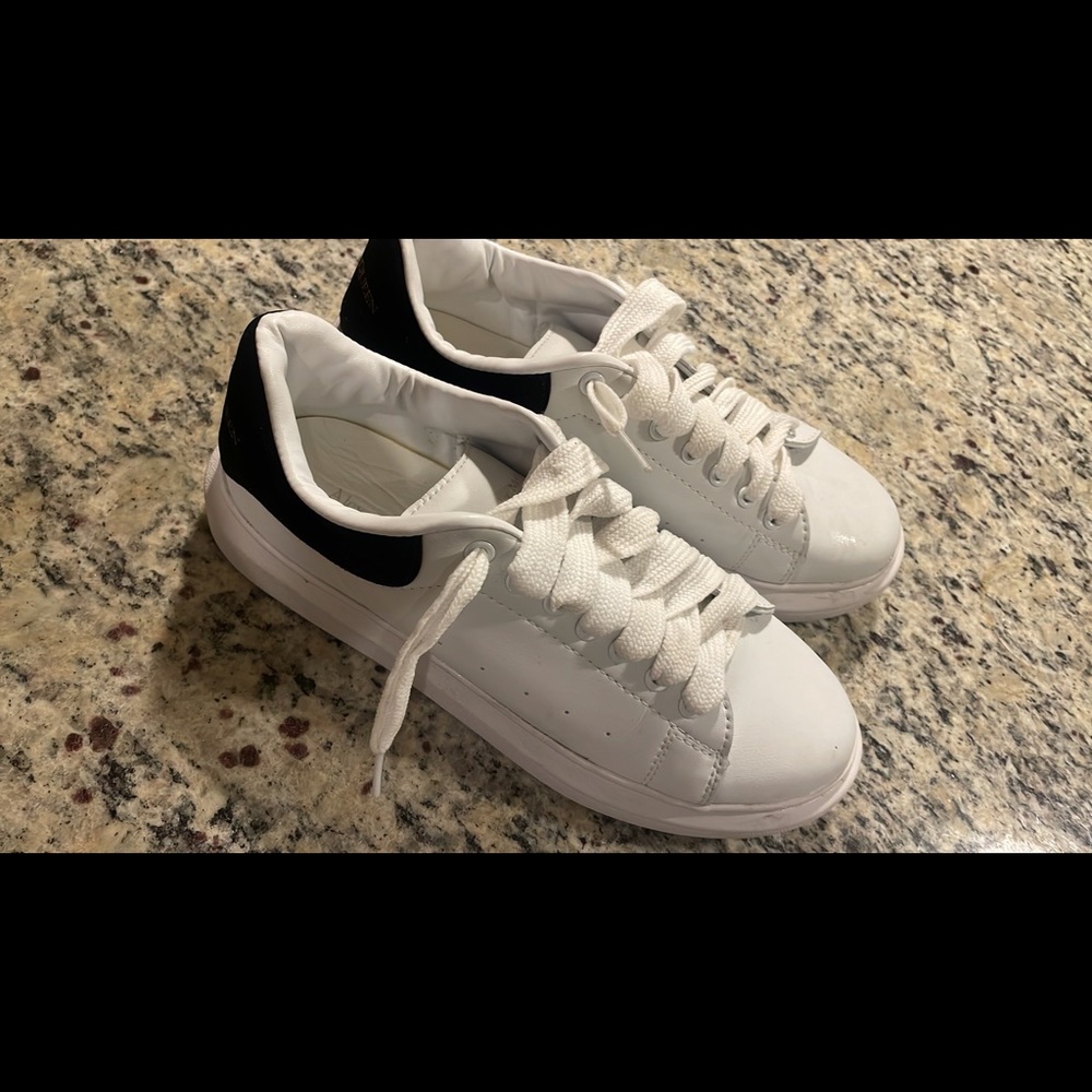 Mens size 9.5 Alexander McQueen shoes. No box included 100% authentic.